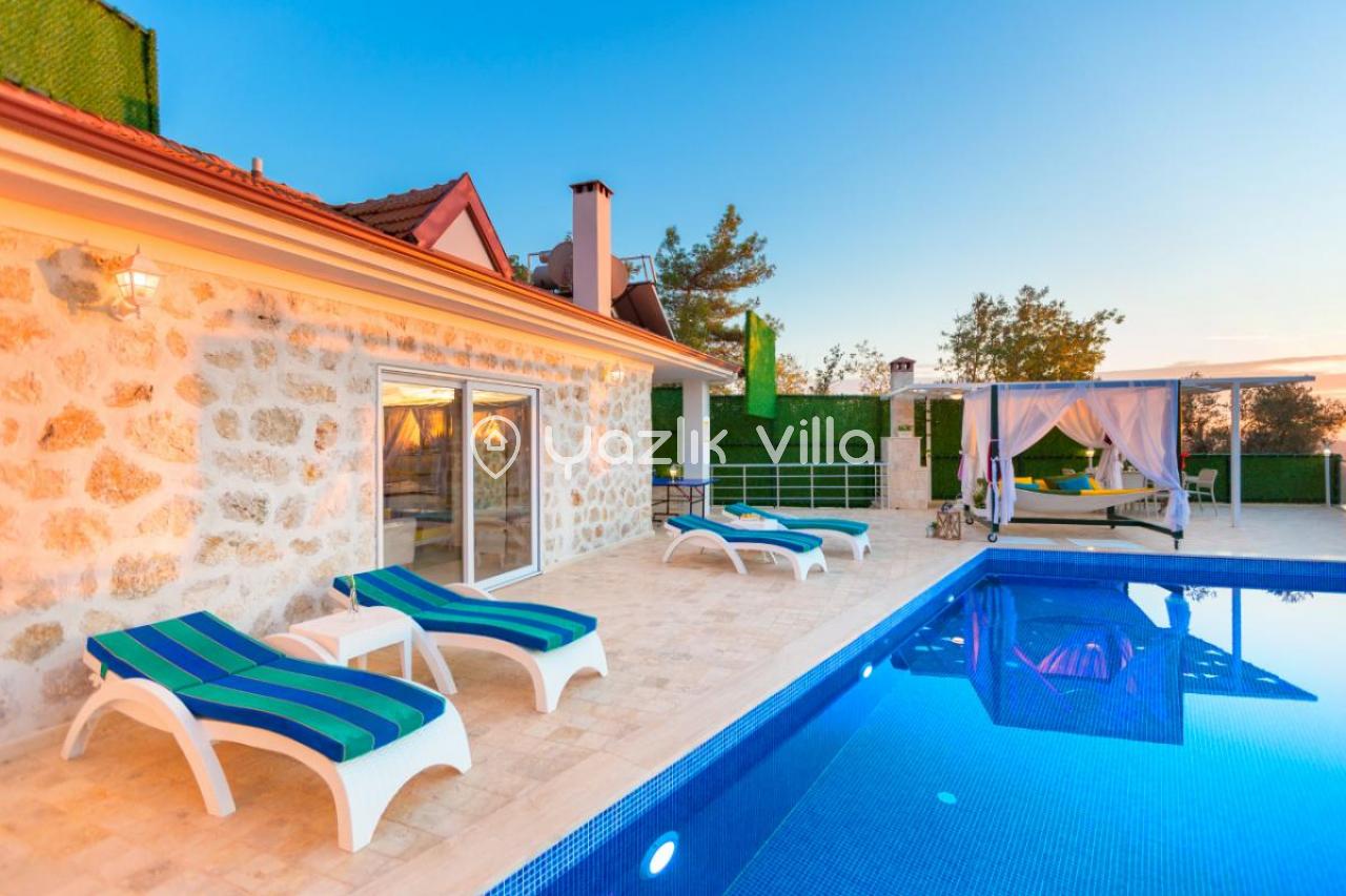 Villa Alya